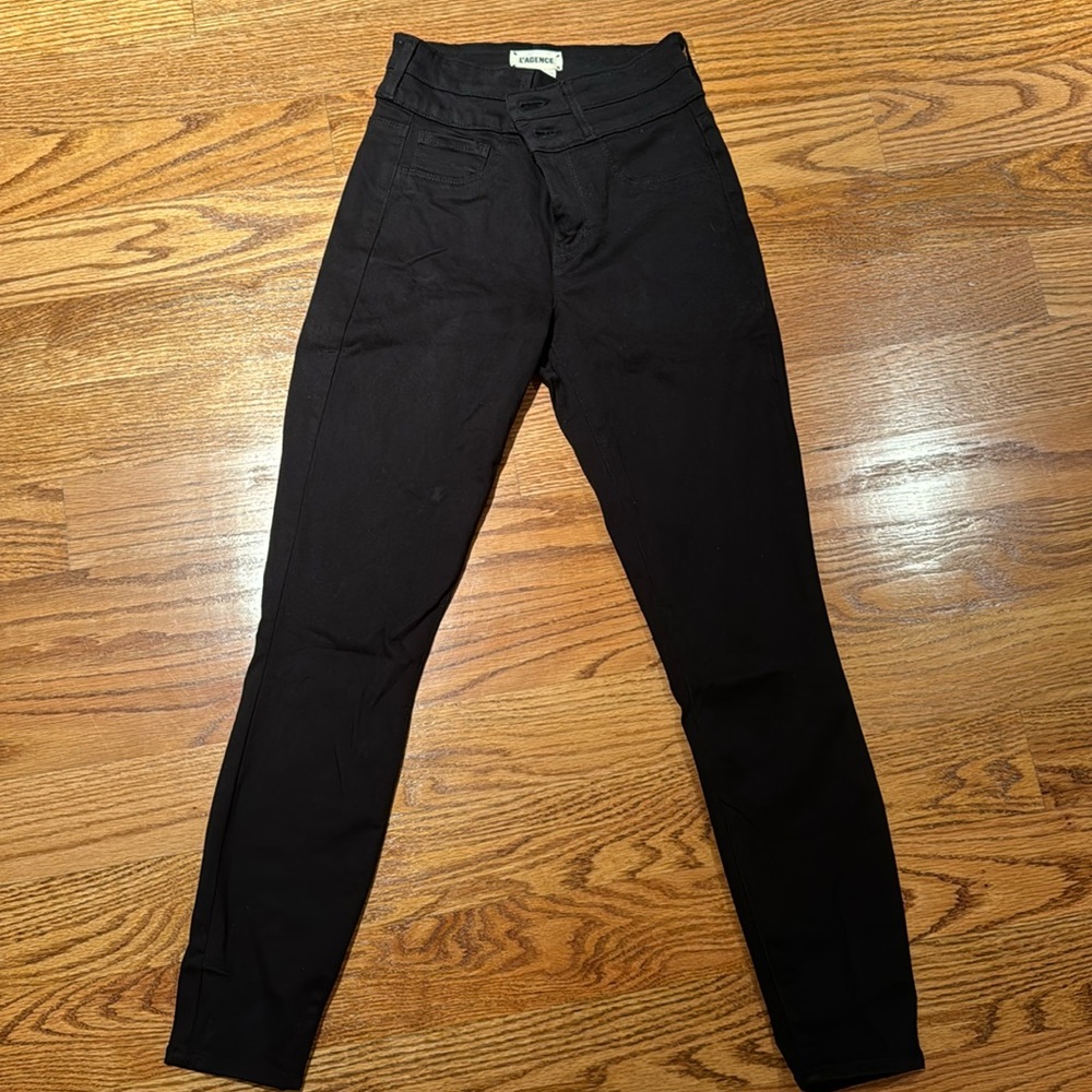 L’Agence black skinny jean so comfortable with great stretch size 23